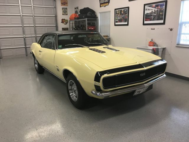 1967 Yellow Chevrolet Camaro