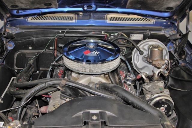 1967 Blue Chevrolet Camaro --