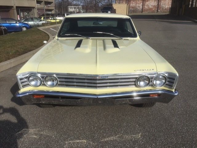 1967 BUTTERNUT YELLOW Chevrolet Chevelle Coupe