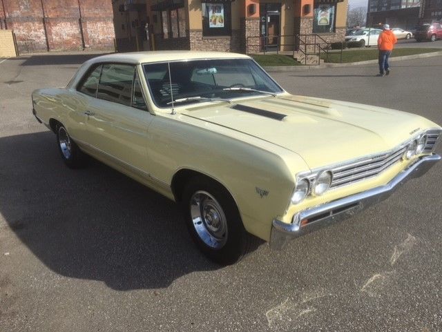 1967 BUTTERNUT YELLOW Chevrolet Chevelle Coupe