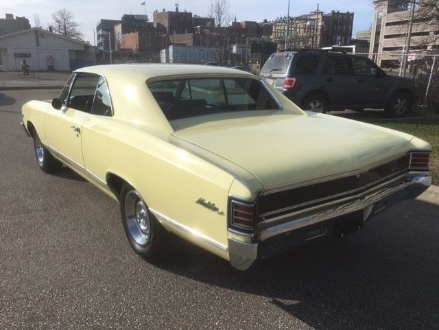 1967 BUTTERNUT YELLOW Chevrolet Chevelle Coupe