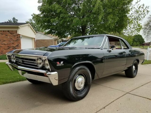 1967 Tuxedo Black Chevrolet Chevelle 2 Door