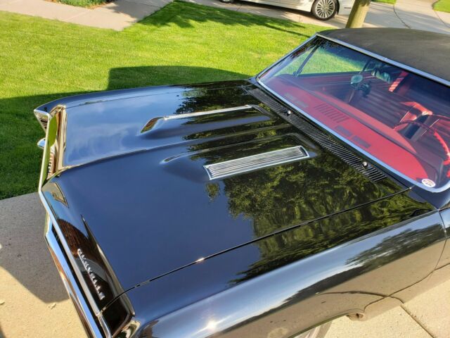 1967 Tuxedo Black Chevrolet Chevelle 2 Door