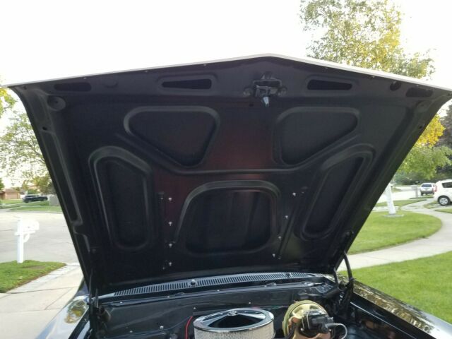 1967 Tuxedo Black Chevrolet Chevelle 2 Door