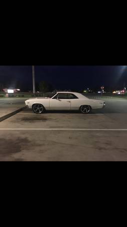 1967 White Chevrolet Chevelle Coupe