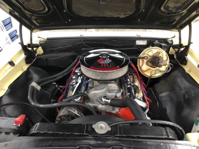 1967 Yellow Chevrolet Chevelle Coupe