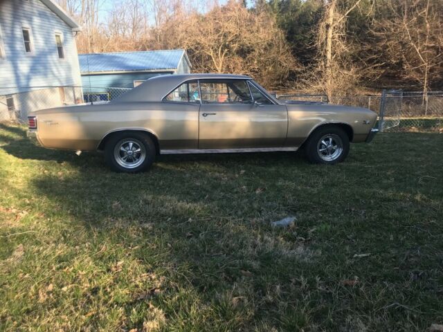 1967 Gold Chevrolet Chevelle Coupe
