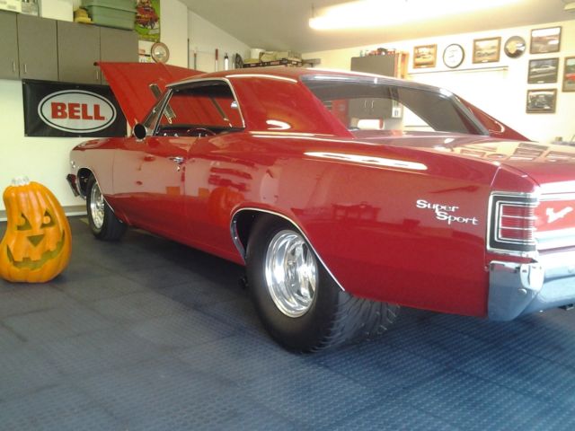1967 RED Chevrolet Chevelle Coupe