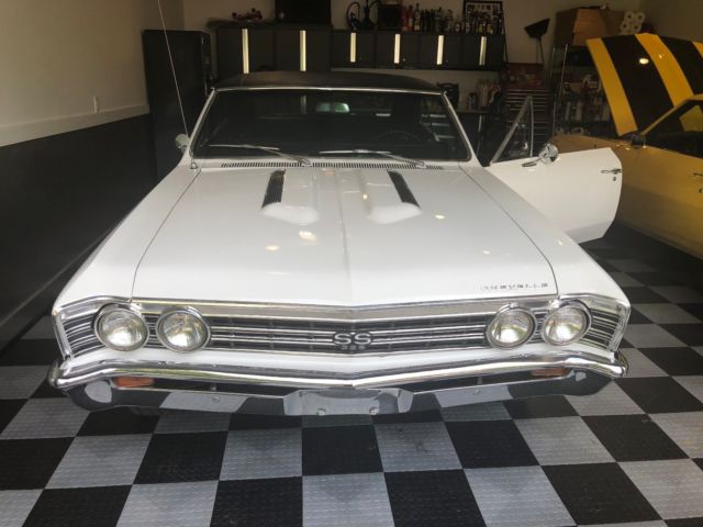 1967 White Chevrolet Chevelle Coupe