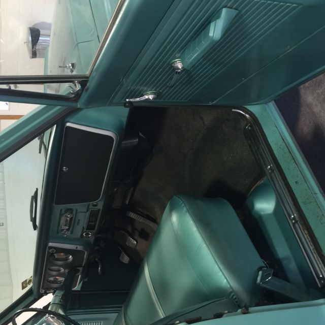 1967 Bumble Bee Yellow Chevrolet C-10 Cab & Chassis