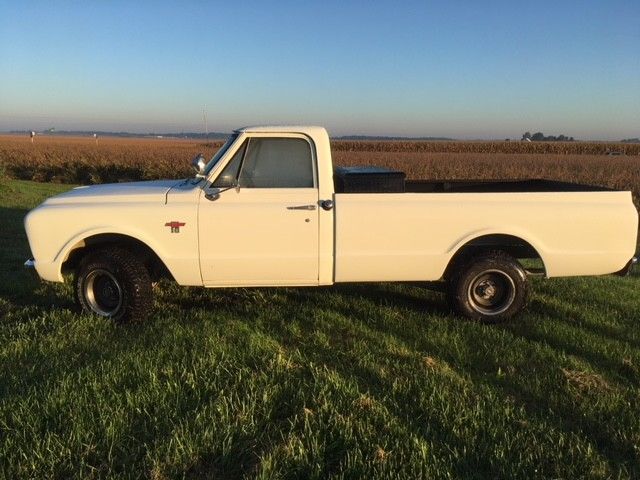1967 White Chevrolet C-10 Standard Cab Pickup