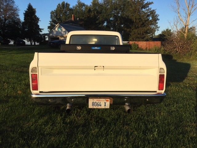 1967 White Chevrolet C-10 Standard Cab Pickup