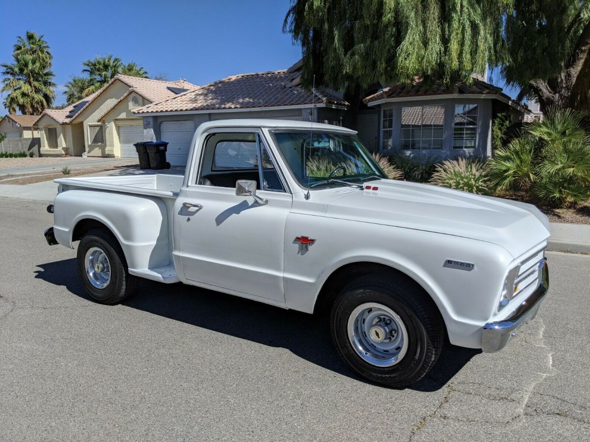 1967 White Chevrolet C-10 Standard Cab Pickup