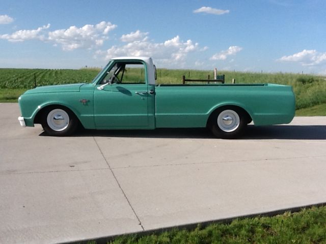 1967 Green Chevrolet C-10 Pickup