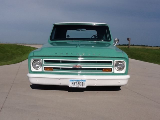 1967 Green Chevrolet C-10 Pickup