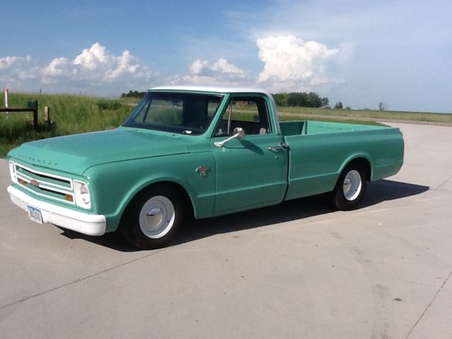 1967 Green Chevrolet C-10 Pickup