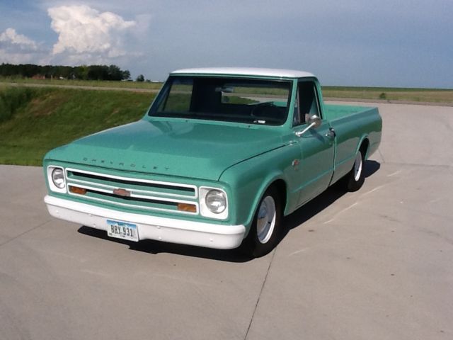 1967 Green Chevrolet C-10 Pickup