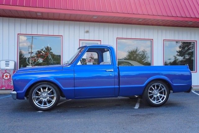1967 Blue Chevrolet C-10 --