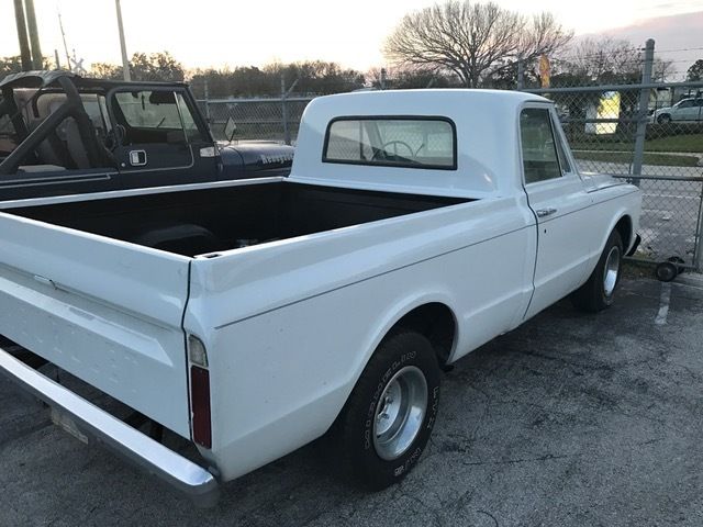 1967 White Chevrolet C-10 Standard Cab Pickup
