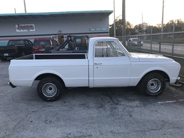 1967 White Chevrolet C-10 Standard Cab Pickup