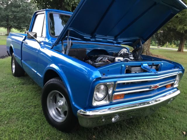 1967 Blue Chevrolet C-10 SWB Pickup