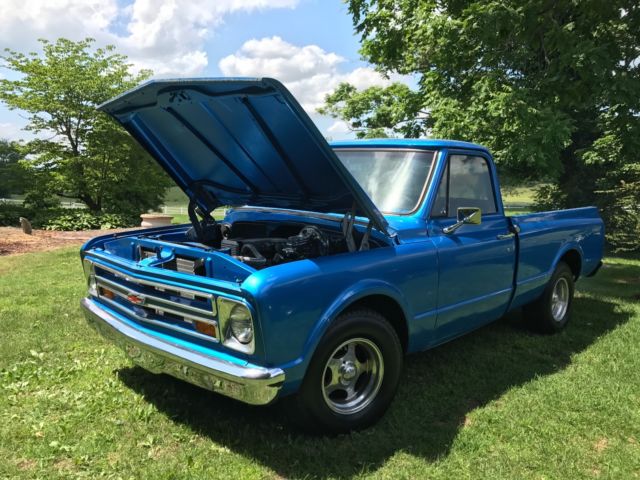 1967 Blue Chevrolet C-10 SWB Pickup