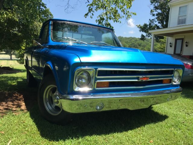 1967 Blue Chevrolet C-10 SWB Pickup