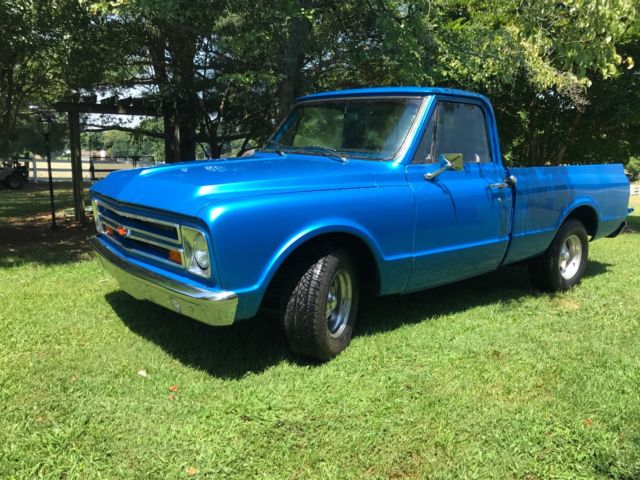 1967 Blue Chevrolet C-10 SWB Pickup