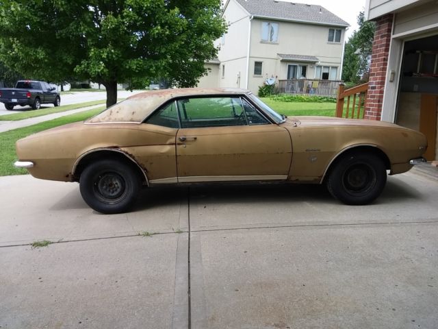 1967 marroon Chevrolet Camaro Hardtop