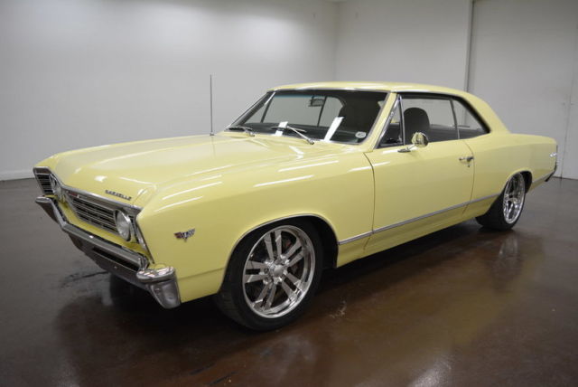 1967 Yellow Chevrolet Chevelle --