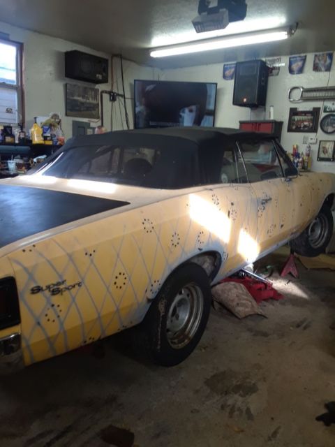 1967 Yellow Chevrolet Chevelle Convertible