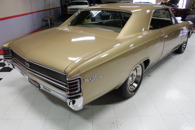 1967 Gold Chevrolet Chevelle Coupe