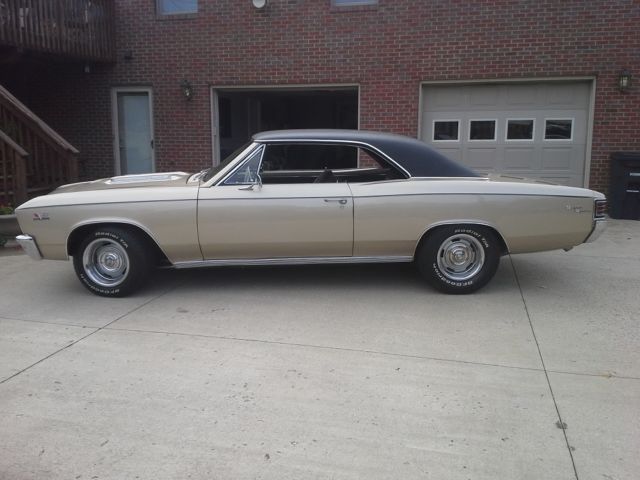 1967 Gold Chevrolet Chevelle Hardtop