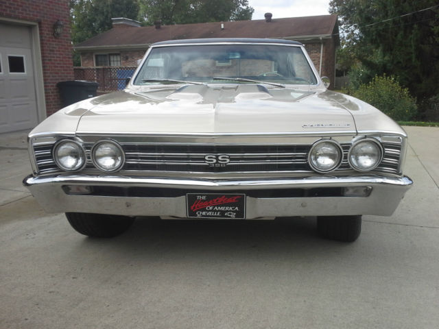 1967 Gold Chevrolet Chevelle Hardtop