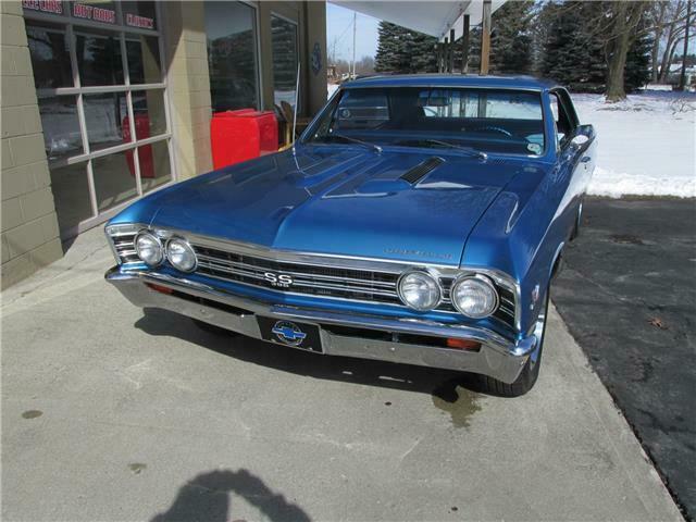 1967 Blue Chevrolet Chevelle Coupe