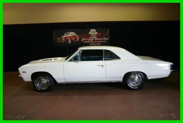 1967 White Chevrolet Chevelle Coupe