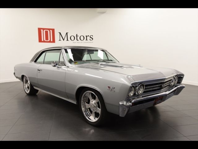 1967 Silver Chevrolet Chevelle --