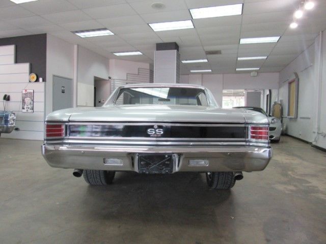 1967 Silver Chevrolet Chevelle --