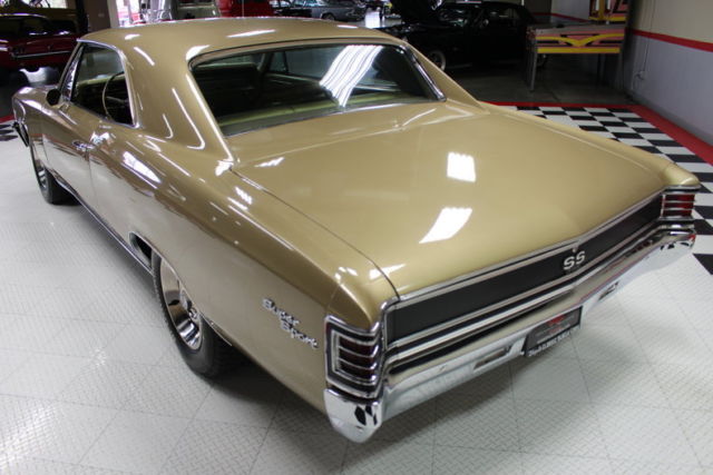 1967 Gold Chevrolet Chevelle Coupe