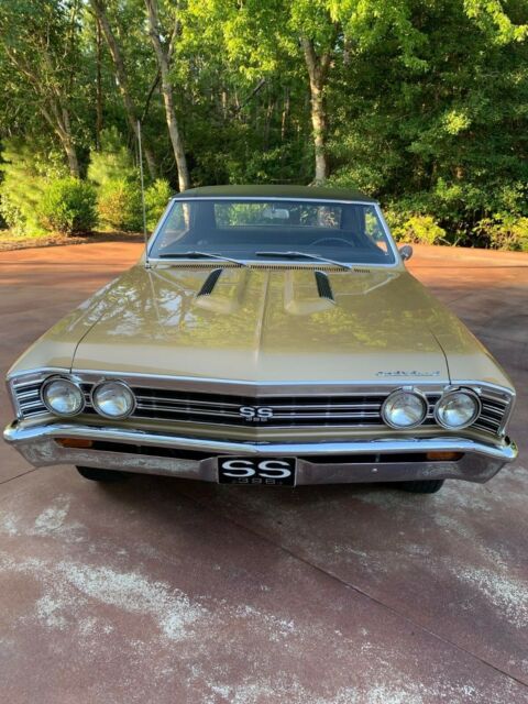 1967 Granada Gold Chevrolet Chevelle Coupe