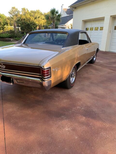 1967 Granada Gold Chevrolet Chevelle Coupe