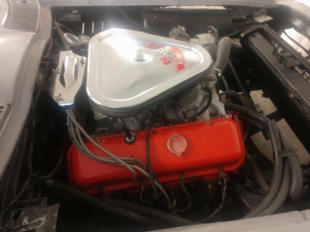 1967 Silver Chevrolet Corvette Coupe