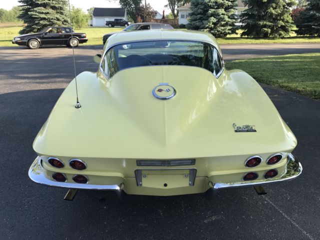 1967 Yellow Chevrolet Corvette Coupe