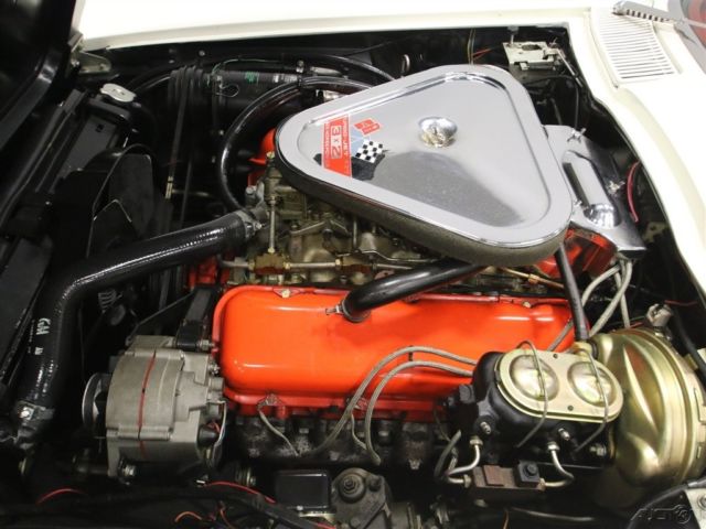 1967 White Chevrolet Corvette