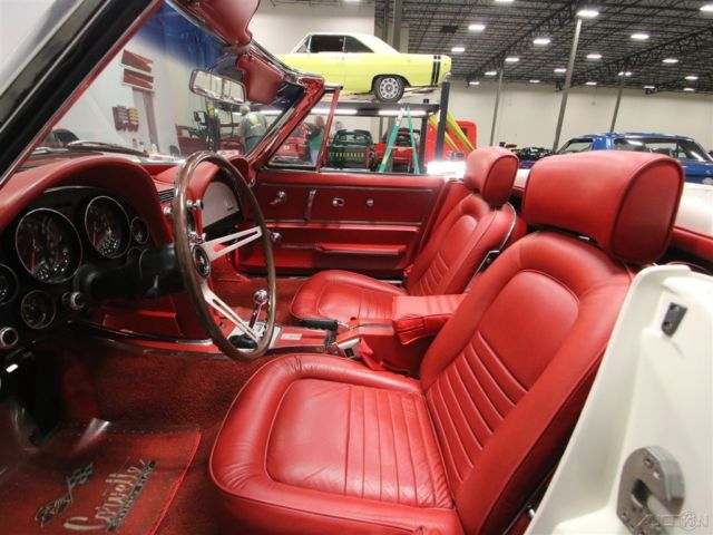 1967 White Chevrolet Corvette