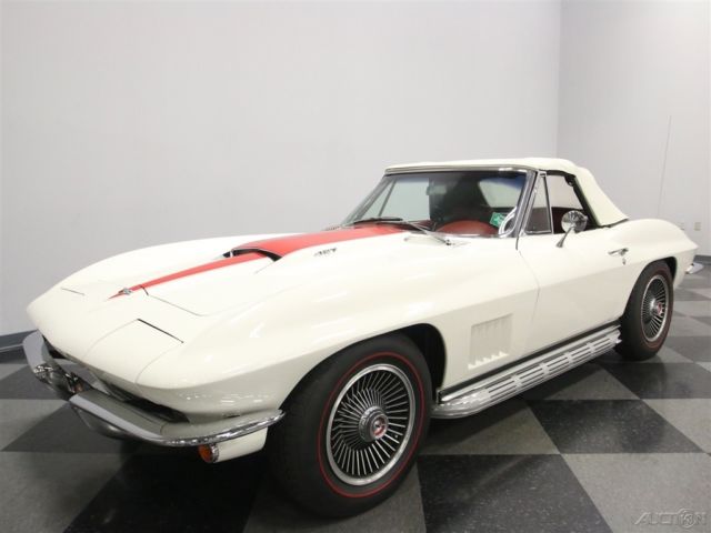 1967 White Chevrolet Corvette