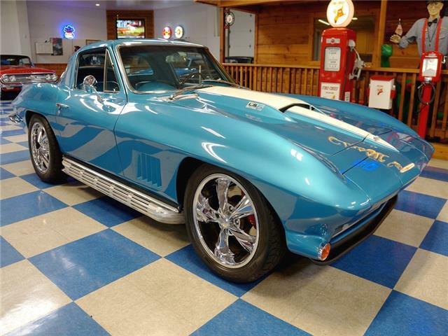 1967 Blue Chevrolet Corvette --