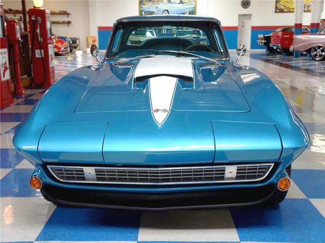 1967 Blue Chevrolet Corvette --