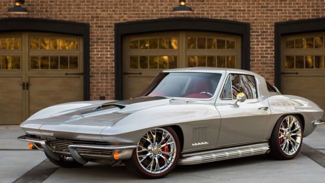 1967 Silver Chevrolet Corvette