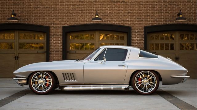1967 Silver Chevrolet Corvette